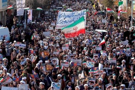أزمة الكهرباء تؤرق الإيرانيين.. هتافات ضد المرشد خامنئي في قلب طهران