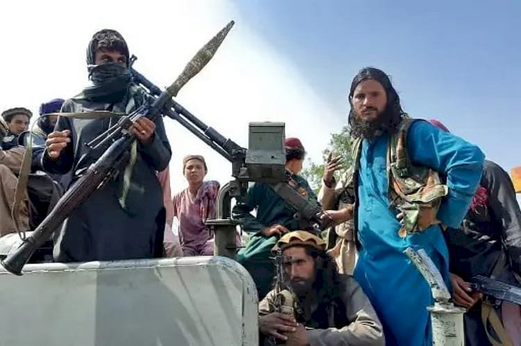 بعد تكفيره معارضي طالبان.. مغردون: الاتحاد العالمي للإخوان يدعم الإرهابيين