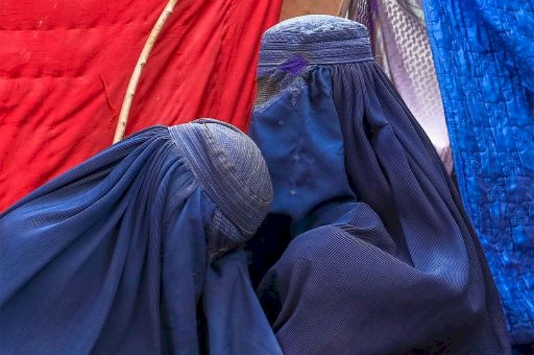 بعد قتل طالبان امرأة لعدم ارتدائها النقاب.. ما مصير النساء في أفغانستان؟
