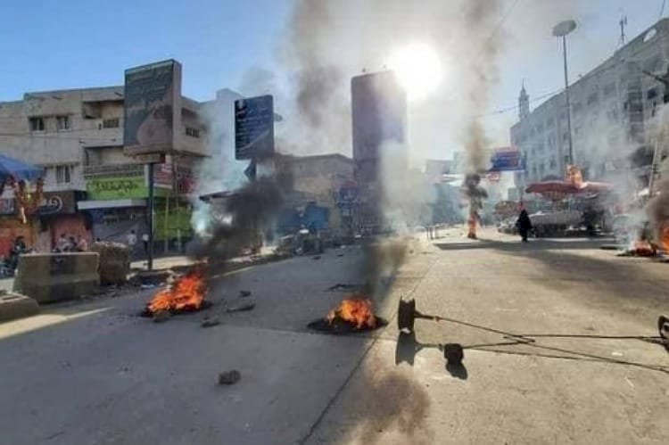 بعد تكرار التظاهر في عدة مدن وتأجج الغضب.. ما أبرز الأزمات التي يواجهها اليمنيون؟