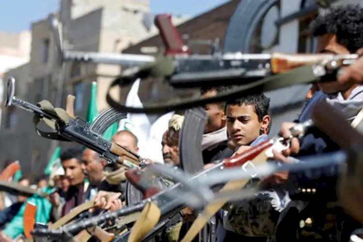 قصف وحصار وتهجير… كيف يمكن التصدي لانتهاكات الحوثي ضد اليمنيين؟