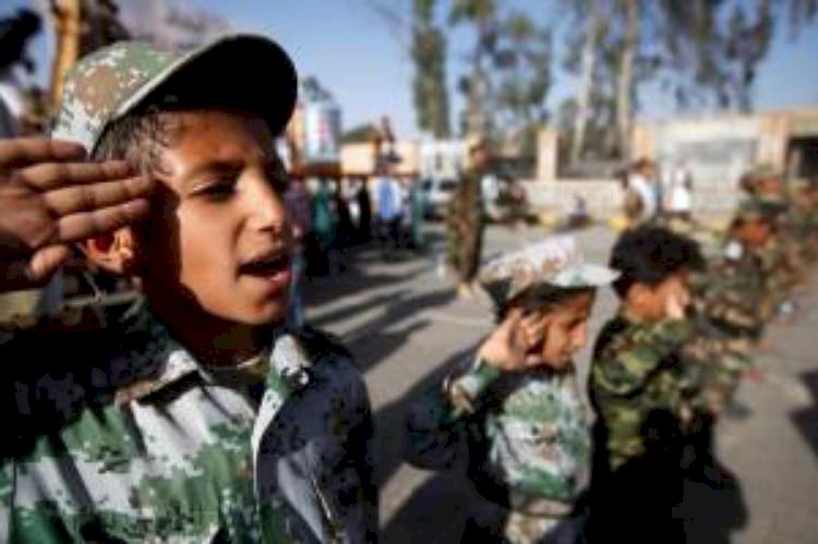 الحوثي يعرقل التعليم.. الميليشيات تفرض جبايات مالية على طلاب المدارس اليمنية