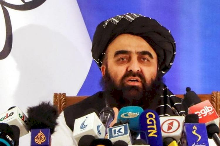 بضغوط قطرية.. ما السر وراء زيارة وزير خارجية طالبان إلى باكستان؟