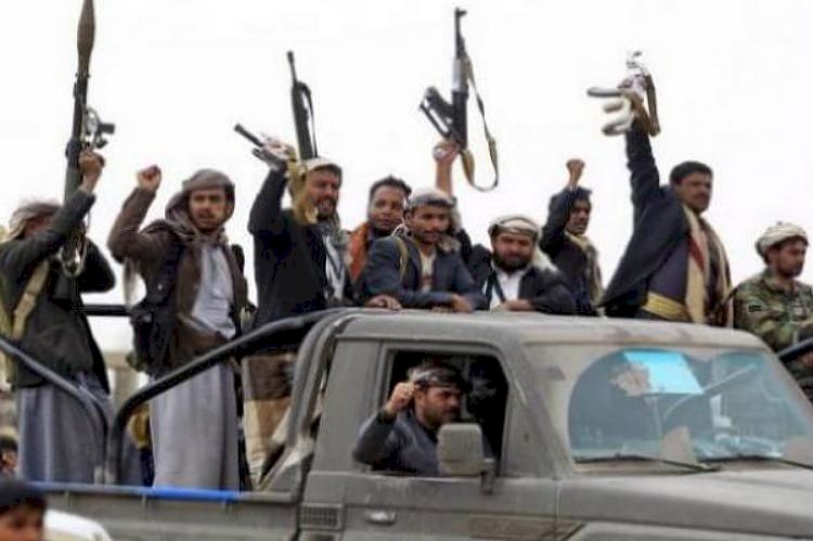 خسائر فادحة للحوثي.. وهروب عناصر الميليشيات بملابس نسائية من صنعاء