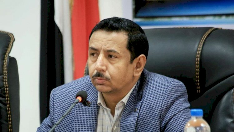 مطالبات يمنية بمحاكمة محافظ شبوة لمساندة الحوثي.. ما القصة؟