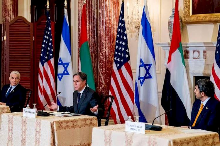 القمة العربية الإسرائيلية تختتم أعمالها.. حل الدولتين وإيران يتصدران المشهد