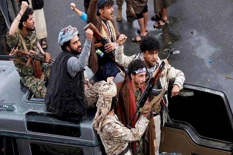 الخليج يقترب من الحل.. هل تنجح المساعي السعودية في إنقاذ اليمن من إرهاب الحوثي؟