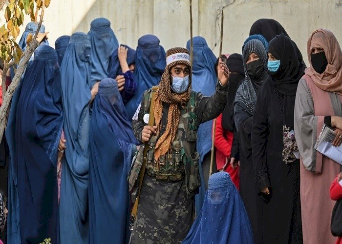 أفغانستان.. قهر طالبان لـ النساء يعود بالبلاد لعصور الظلام