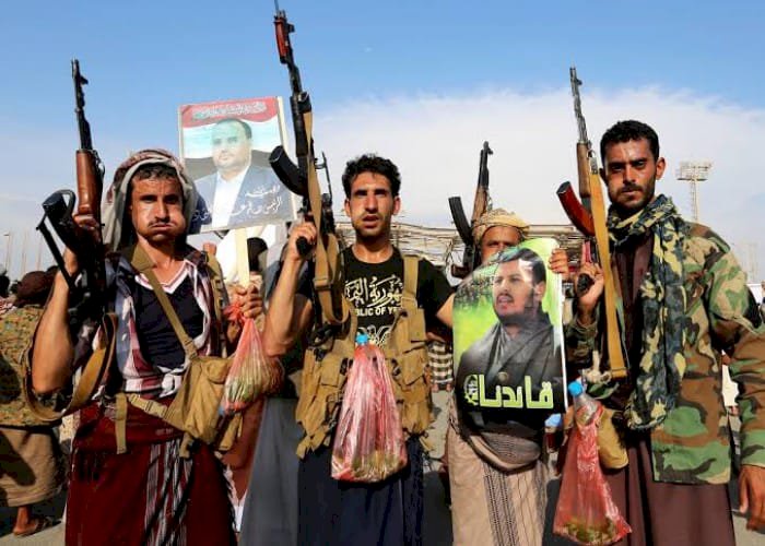 قبل الأضحى.. ميليشيا الحوثي ترهب الشعب اليمني وتحاصر تعز