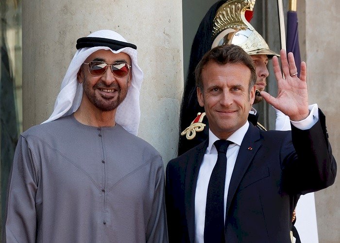 زيارة مثمرة.. رئيس الإمارات ونظيره الفرنسي يوقعان على مشروعات لمكافحة تغير المناخ
