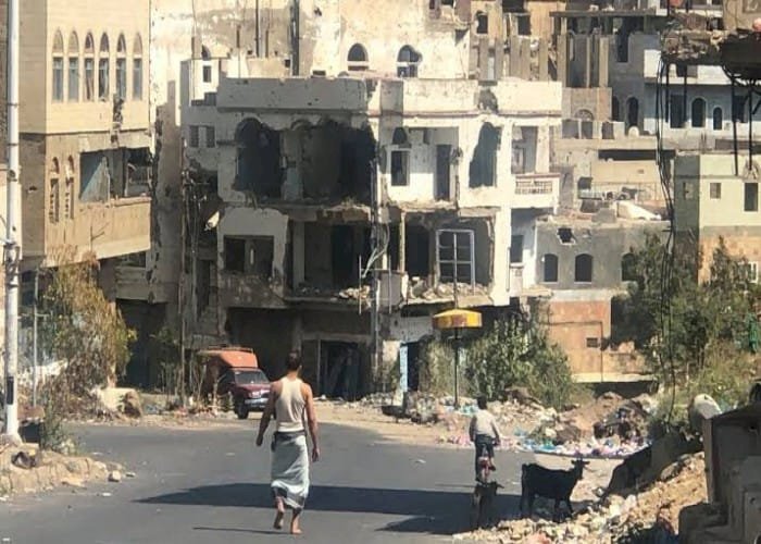 شريان حياة أم مُسكِّن مؤقت.. كيف يرى اليمنيون الهدنة مع الحوثيين؟