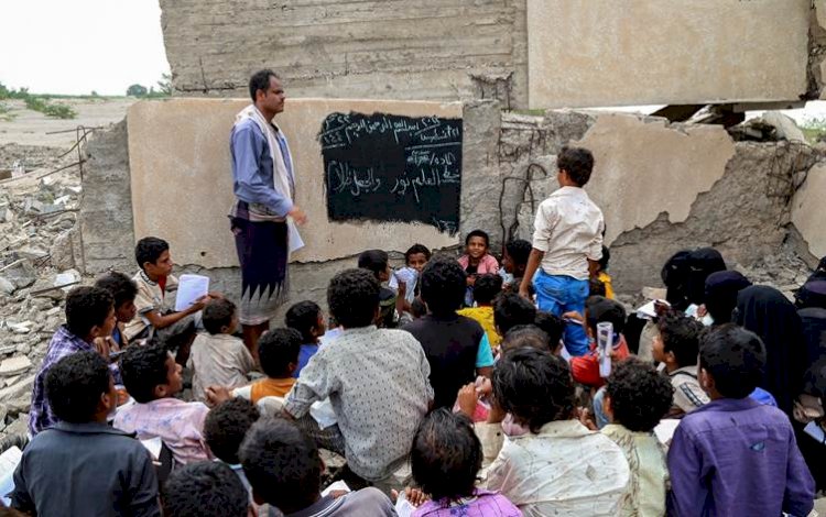 اليمن.. رصاصات الحوثيين تقضي على أمل جيل كامل في التعليم