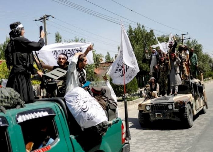 عهد إرهابي جديد.. كيف قادت طالبان والقاعدة أفغانستان إلى الهاوية؟