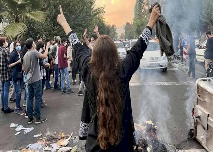 للسيطرة على انتفاضة الحرية.. إيران تعتقل 14 ألف متظاهر في الاحتجاجات