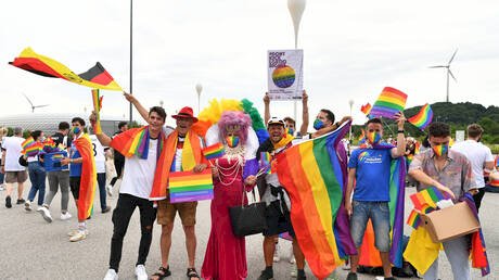 تظاهرات المثليين في قطر تشعل غضباً شعبياً.. ما القصة؟