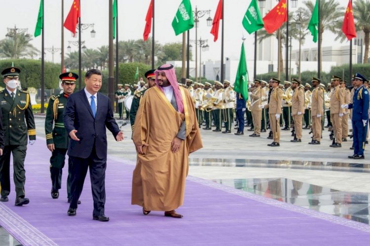 قادة وزعماء يحضرون القمة العربية-الصينية في السعودية
