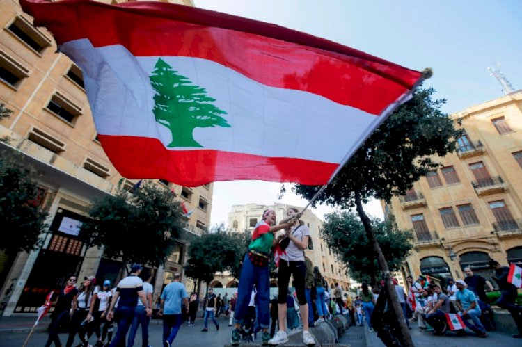 بعد الفشل التاسع في انتخاب رئيس.. مسحة طائفية تسيطر على المشهد اللبناني