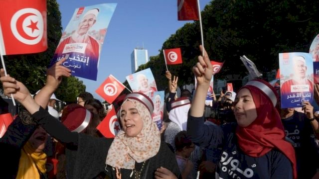 الانتخابات التونسية.. الأولى بعد العشرية السوداء.. ما فرص قفز الإخوان عليها؟