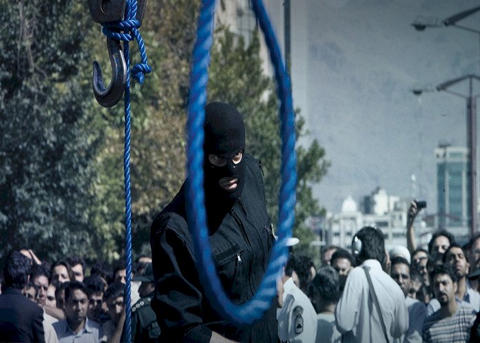 لأول مرة.. مظاهرات حاشدة في إيران لوقف الإعدامات العلنية للمتظاهرين