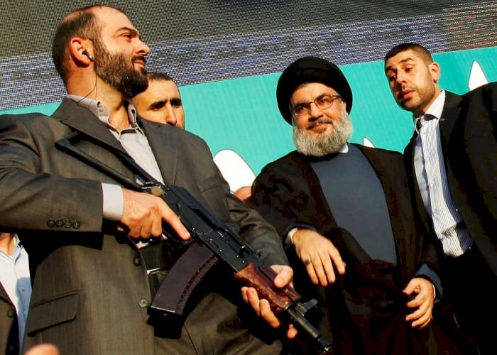 نفوذ حزب الله وتصفية الحسابات: ردود فعل سياسية على اعتقال وليم نون
