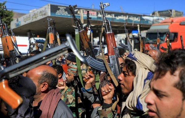محلل يمني يؤكد طهران تستخدم الحوثي أداة لها لتهديد المنطقة