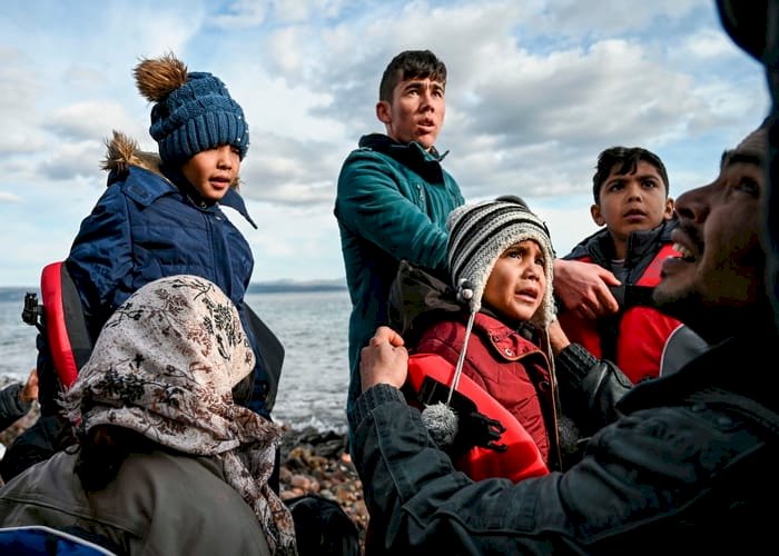 الغارديان: أوروبا تُحصّن حدود اليونان للتصدي للاجئين الفارين من تركيا بعد الزلزال