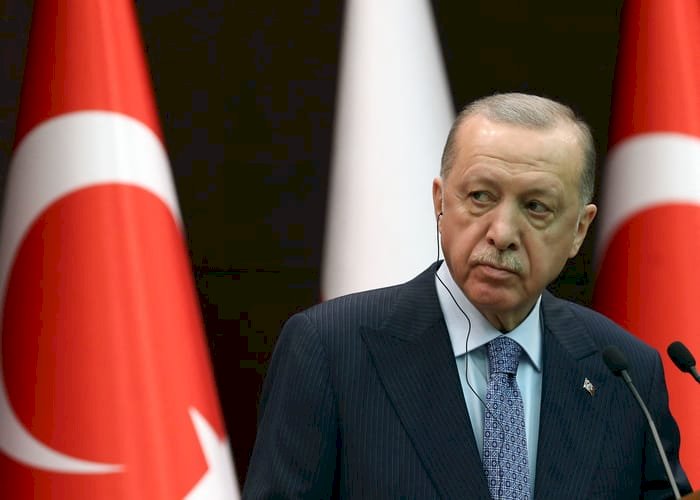 كيف يمكن أن يؤدي زلزال تركيا المدمر إلى نهاية حكم أردوغان المستبد؟