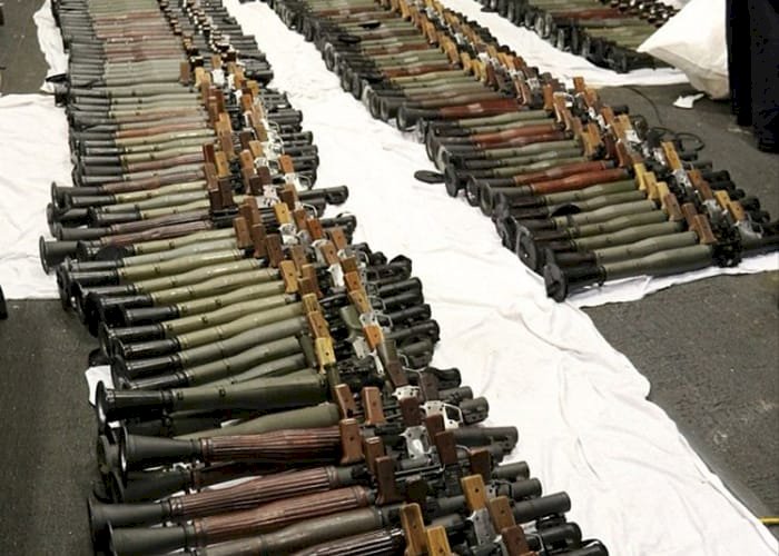 محللون عسكريون: مصادرة أسلحة الحوثيين تشير إلى خططهم لهجوم بري كبير