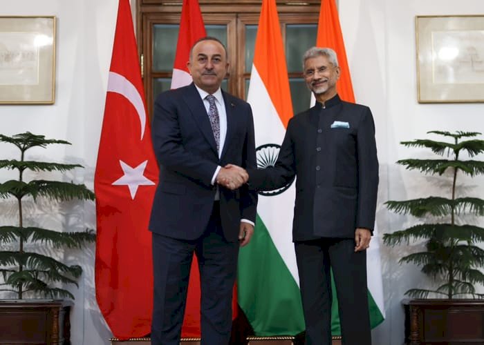 هل خانت تركيا الهند بشأن قضية كشمير رغم مساعدة نيودلهي لها بعد الزلزال المدمر؟