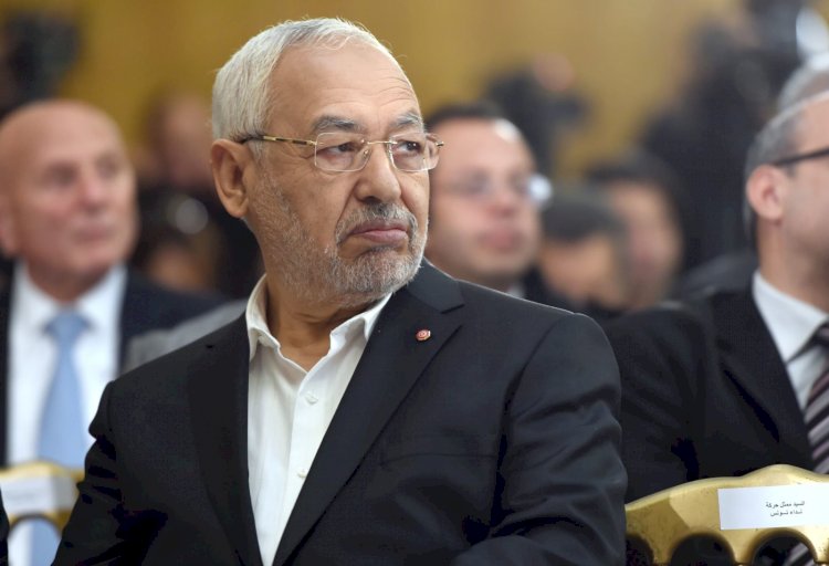 التشكيك في شرعية البرلمان.. الغنوشي يحلم بالعودة للحكم من جديد بالرغم من انطلاق البرلمان التونسي