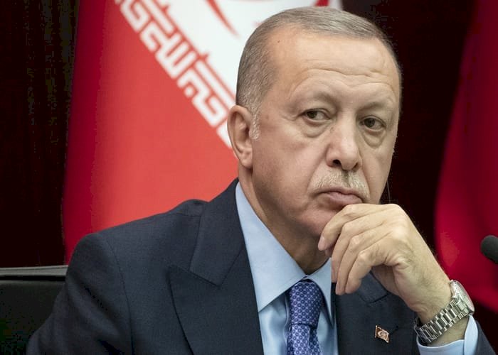 تضاؤُل جاذبية أردوغان كـ رئيس لا يُقهر لأول مرة منذ أكثر من 20 عامًا قُبيل انتخابات مايو