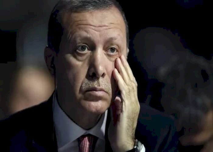 تايم: التعامُل الفاشل مع الزلزال واتحاد المعارضة يهددان قبضة أردوغان على السلطة