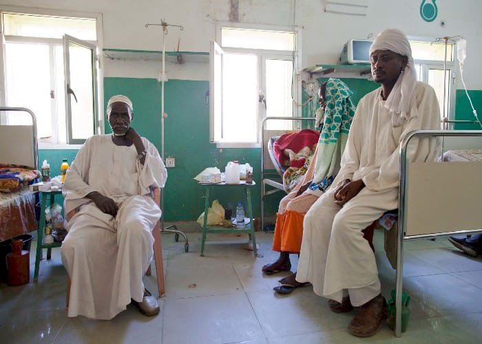 مع تصاعُد القتال.. انهيار المنظومة الصحية في السودان وغلق المستشفيات