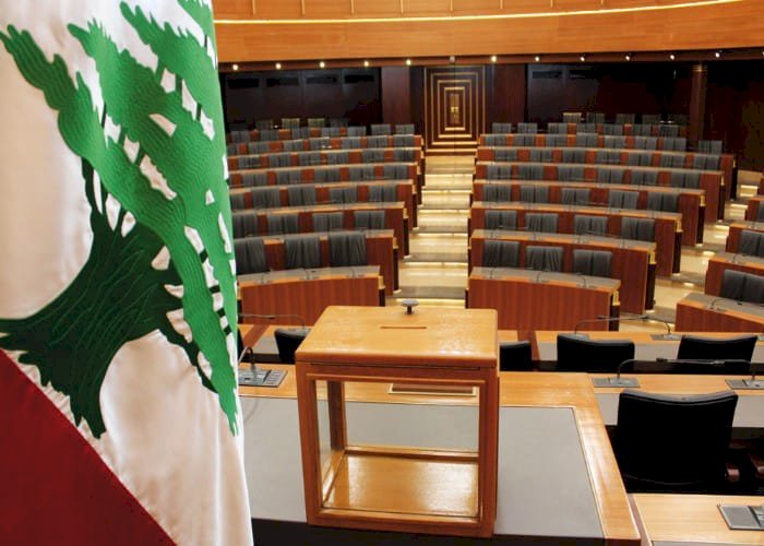 ماذا وراء رفض البرلمان اللبناني عقد جلسة انتخاب رئيس البلاد؟