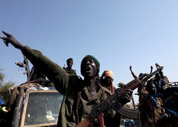 بعد تصاعُد العنف في السودان.. كيف يمكن أن تتأثر ليبيا بالأزمة؟