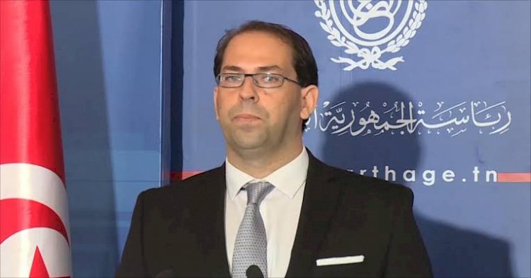 يواجه اتهامات بالتآمر على تونس.. من هو يوسف الشاهد رئيس الوزراء السابق