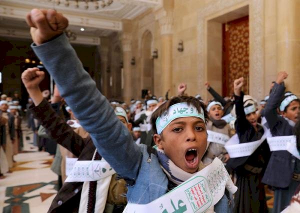 محلل يمني: المراكز الحوثية الإرهابية للأطفال تأتي ضمن خطط للسيطرة على البلاد