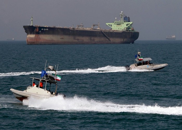 وسائل سرية.. إيران تستعين بالشركات الشبح لنقل النفط والبضائع لمواجهة العقوبات الغربية