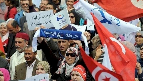 اللعب على وتر الفتنة..  مخطط إخوان تونس في أزمة المهاجرين في البلاد