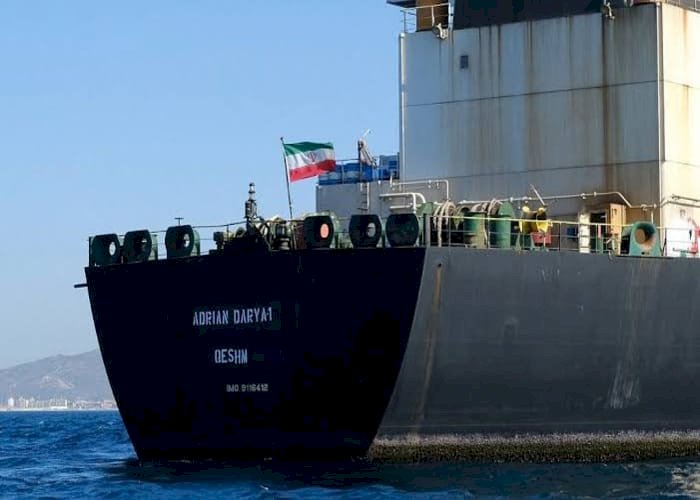 نوايا خبيثة وأعمال غير قانونية.. خفر السواحل الإندونيسي يحتجز ناقلة نفط إيرانية جديدة