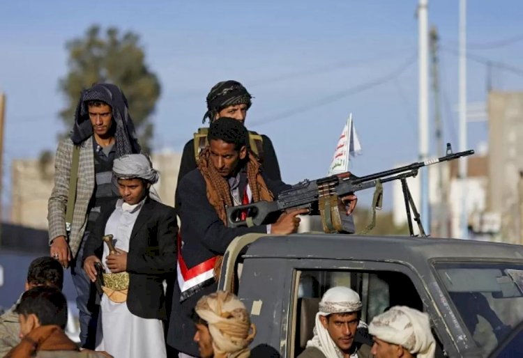 حقوقي يمني: الميليشيا وقياداتها تسعى للقمع والتنكيل بالقبائل التي ترفض نهج الحوثي