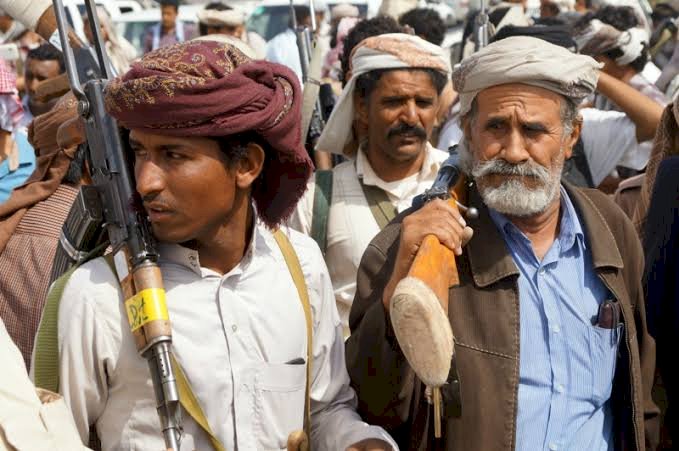 إخوان اليمن.. انتهاكات مستمرة من أجل المصلحة يدفع ثمنها المدنيون