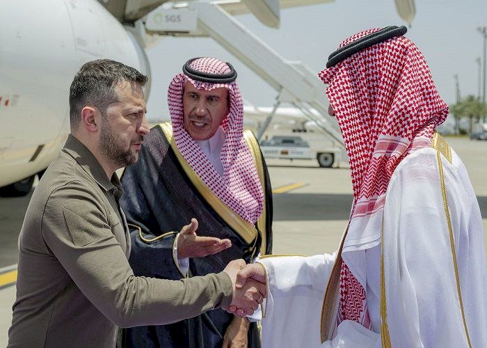 وسيط متميز.. كيف اتخذت المملكة العربية السعودية دوراً مؤثراً في الصراعات الإقليمية؟