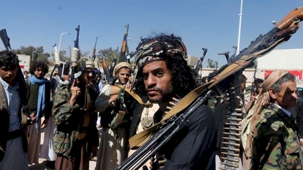 محلل سياسي: الحوثي حشد مئات المرتزقة الأفارقة للأراضي اليمنية