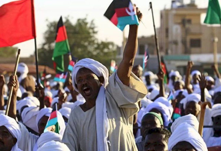 الكشف عن الدور الإخواني في إشعال أزمة السودان في أول الساعات
