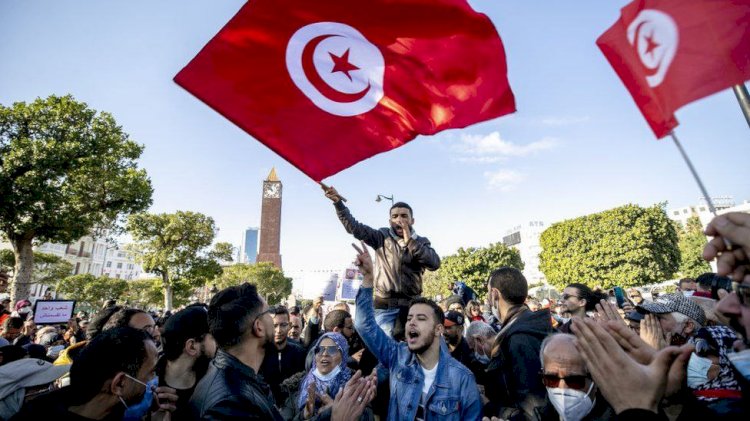 كلمة السر وراء التمويلات الخارجية في لعبة الأحزاب السياسية في تونس