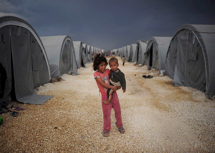 معاناة اللاجئين السوريين تتفاقم في العالم ومناشدات دولية لإنقاذهم من الكوارث الإنسانية