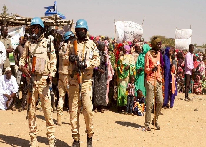 تجدد القتال في السودان.. الميليشيات المسلحة تستغل الصراع لإبادة سكان دارفور