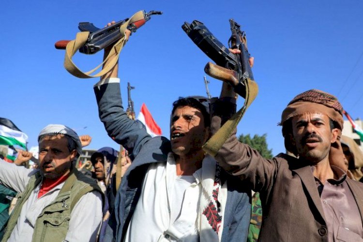 تفاعل يمني واسع مع تصنيف الحوثي إرهابية.. قرار ينسجم مع الواقع ولكن ليس كافيًا