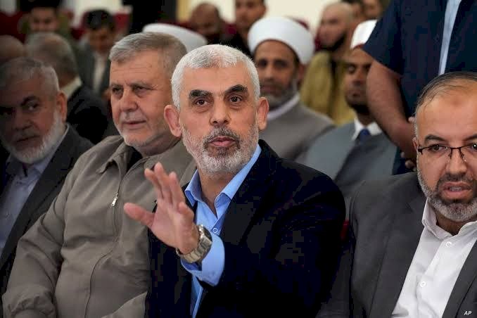 قيادات حماس تتجه للتنصل ومحاسبة السنوار لتسهيل اتفاق وقف إطلاق النار